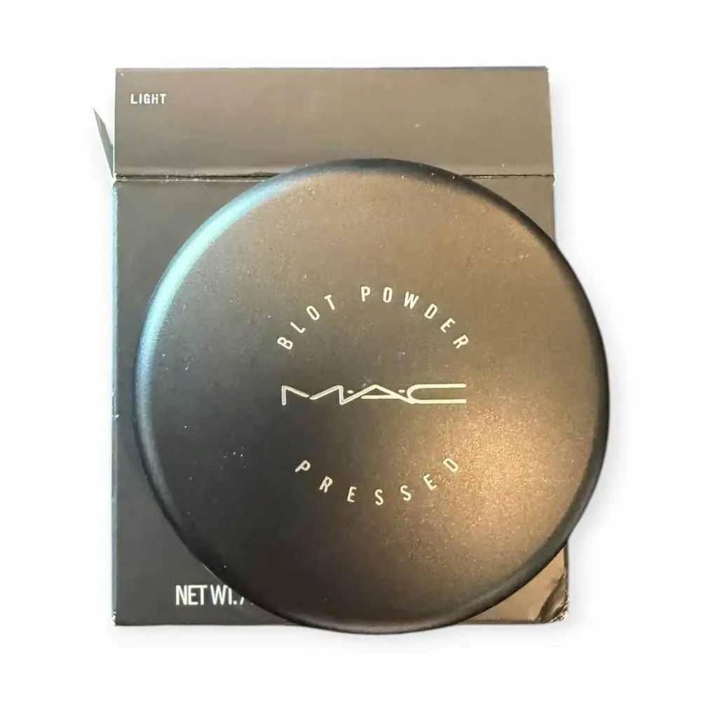 MAC Blot Powder Pressed Compact - Shade: Light - NIB Authentic Read Description
